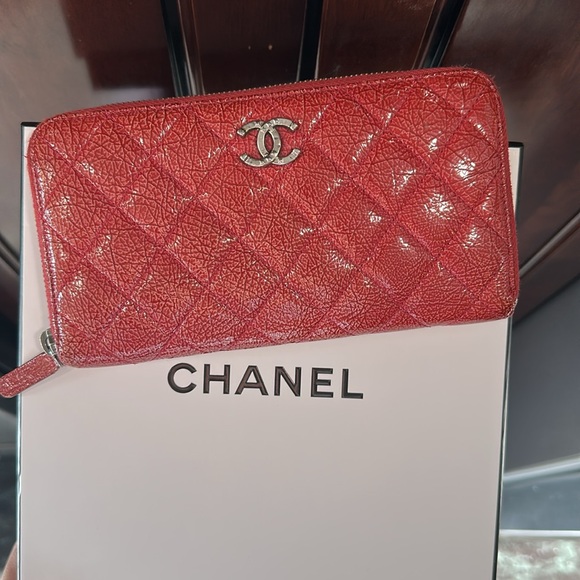 Chanel Shiny Matelasse Quilted Caviar Red Zip long Wallet - Picture 3 of 17